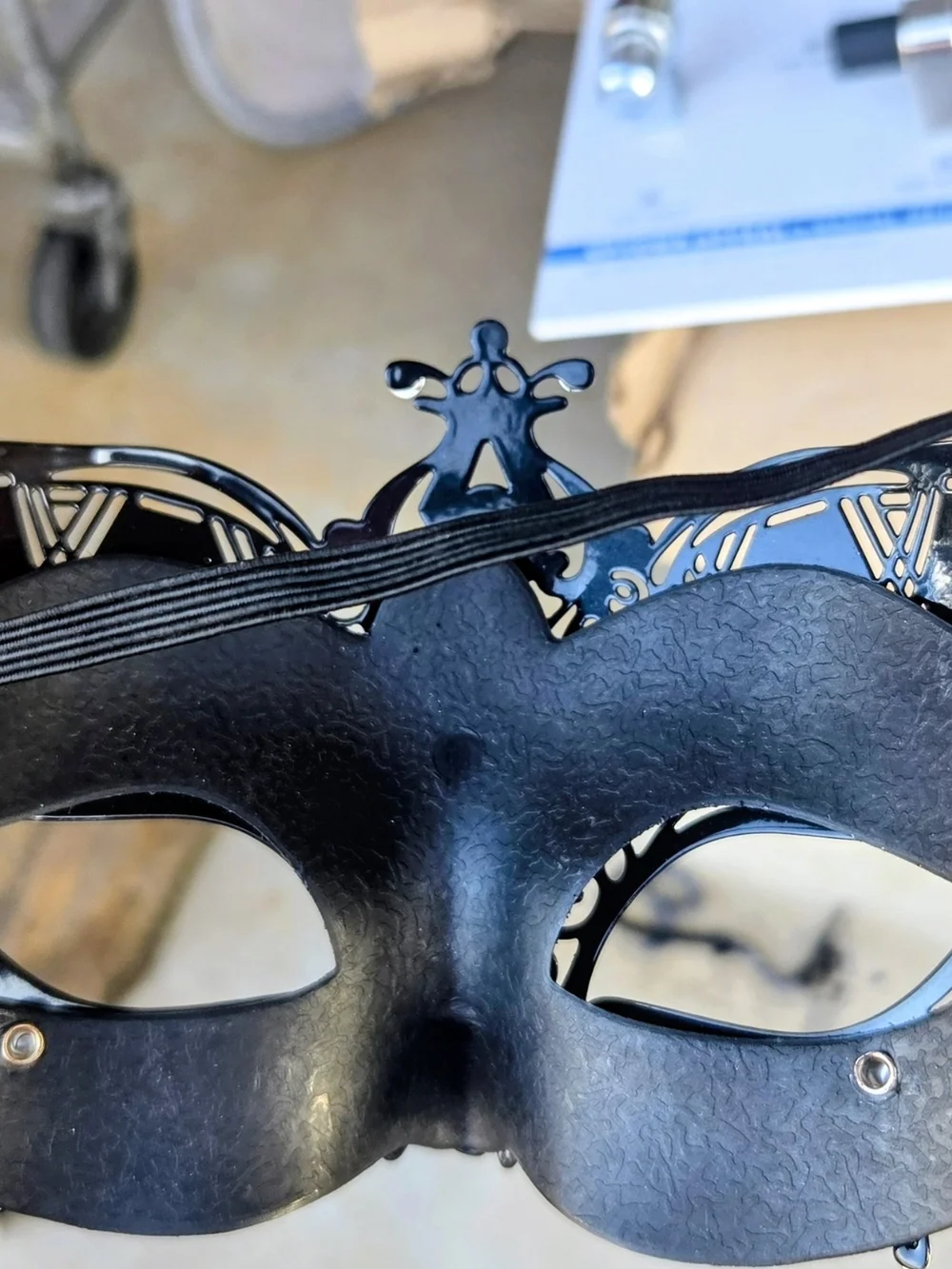 SOLID Black Decorative Masquerade Mask with Rhinestones - Metal. NEW.
